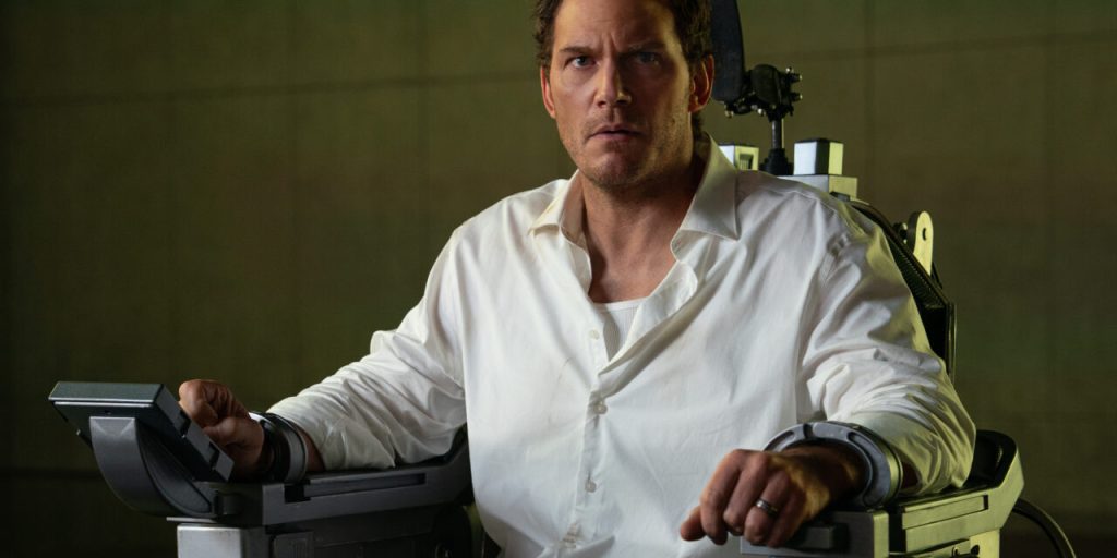 Chris Pratt fanget i AI-mareridt i ny sci-fi-thriller “Mercy”