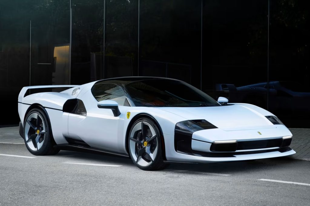 Ferrari afslører én-ud-af-én SC40: en futuristisk hyldest til F40