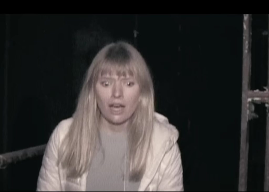 Final trailer til Shelby Oaks: YouTube-anmelderens horrorfilm rammer biografen nu