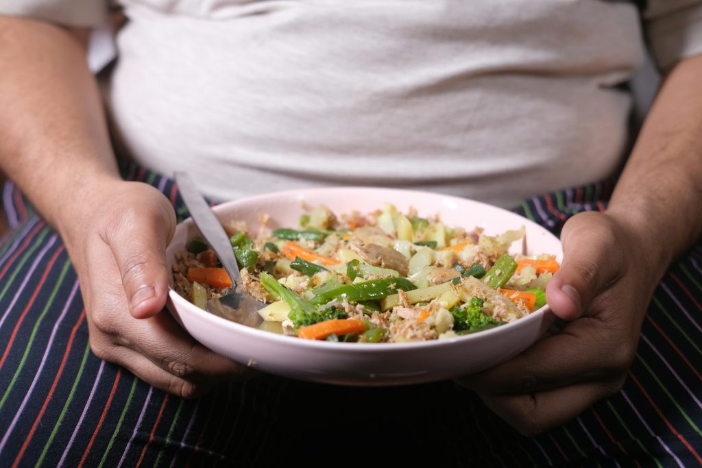 Læger advarer mod “skinny fat”-tilstand: Kan skade dig alvorligt indefra