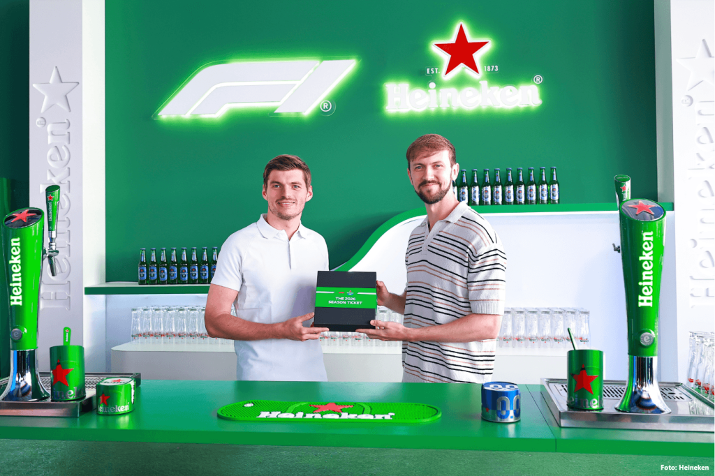 Heineken lancerer motorsportens vildeste sæsonkort: og superfan får den første billet af Verstappen