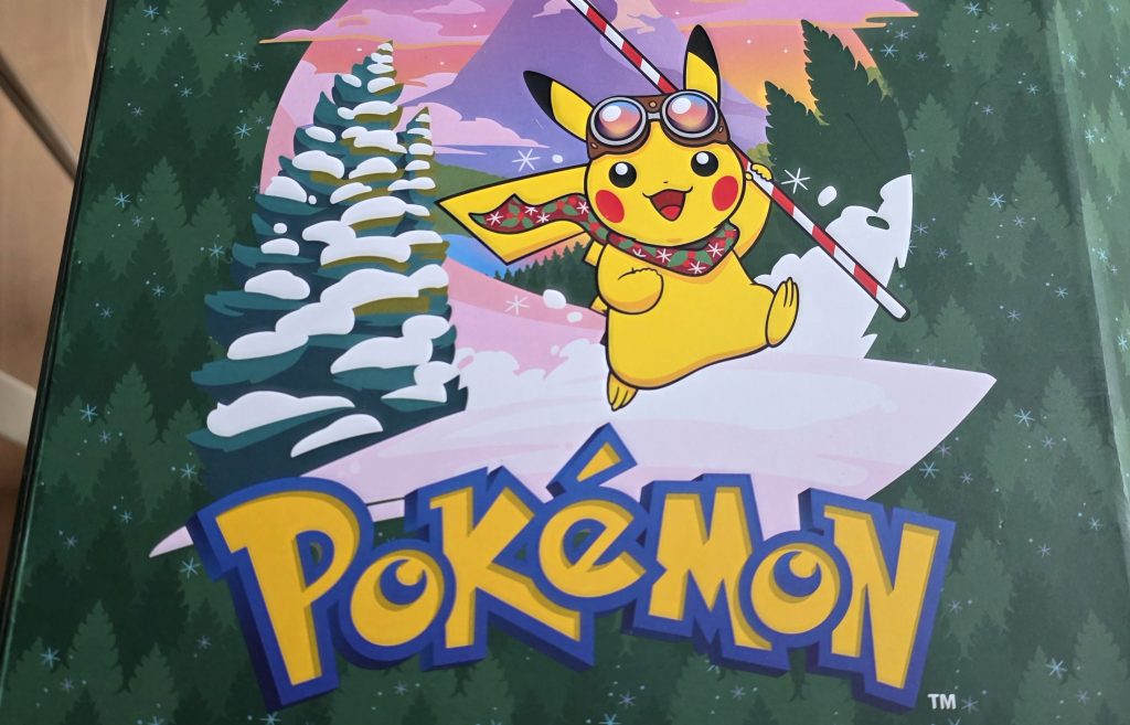Vind en hemmelig Holiday-pakke fra Pokémon med Phantasmal Flames!