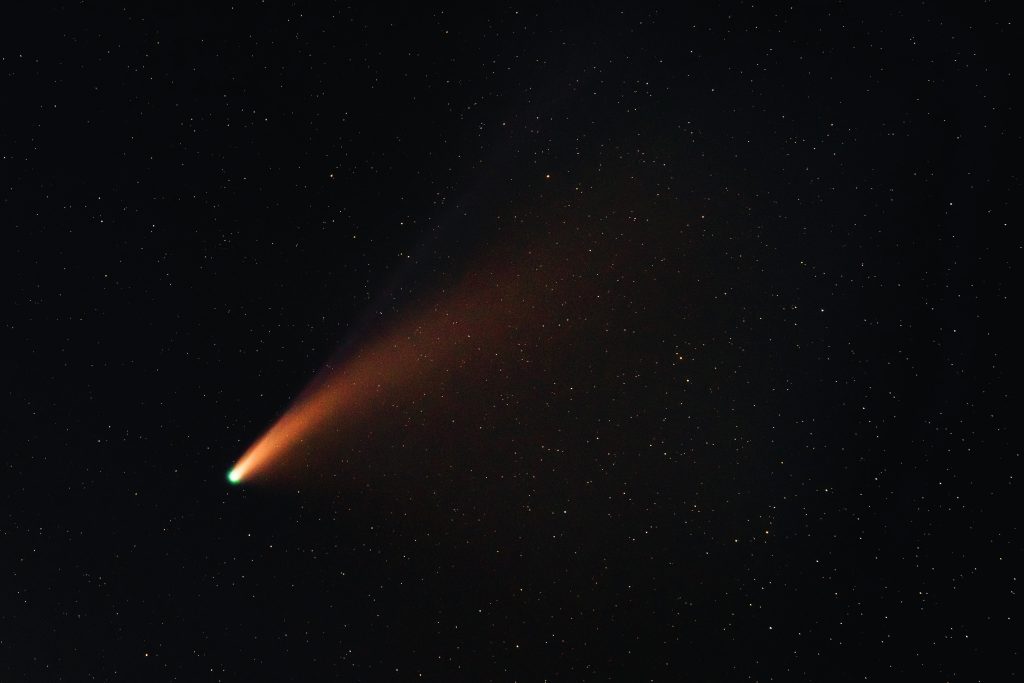Interstellar drama: 3I/ATLAS er på vej mod Jorden.. men nu virker den til at kunne styre sin retning via “jets”