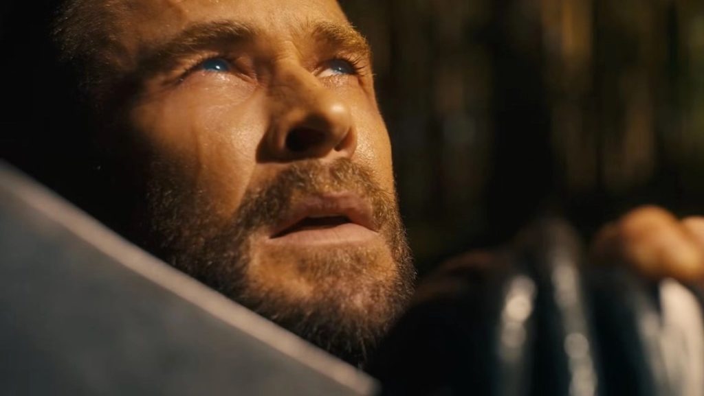 Thor smider vittighederne og trækker i krigsmalingen i ny Avengers-trailer