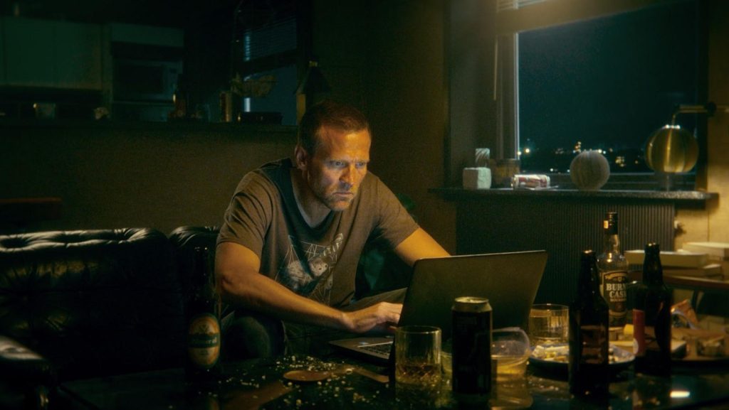 Netflix løfter sløret for premieredato på Jo Nesbøs nye krimiserie ‘Harry Hole’