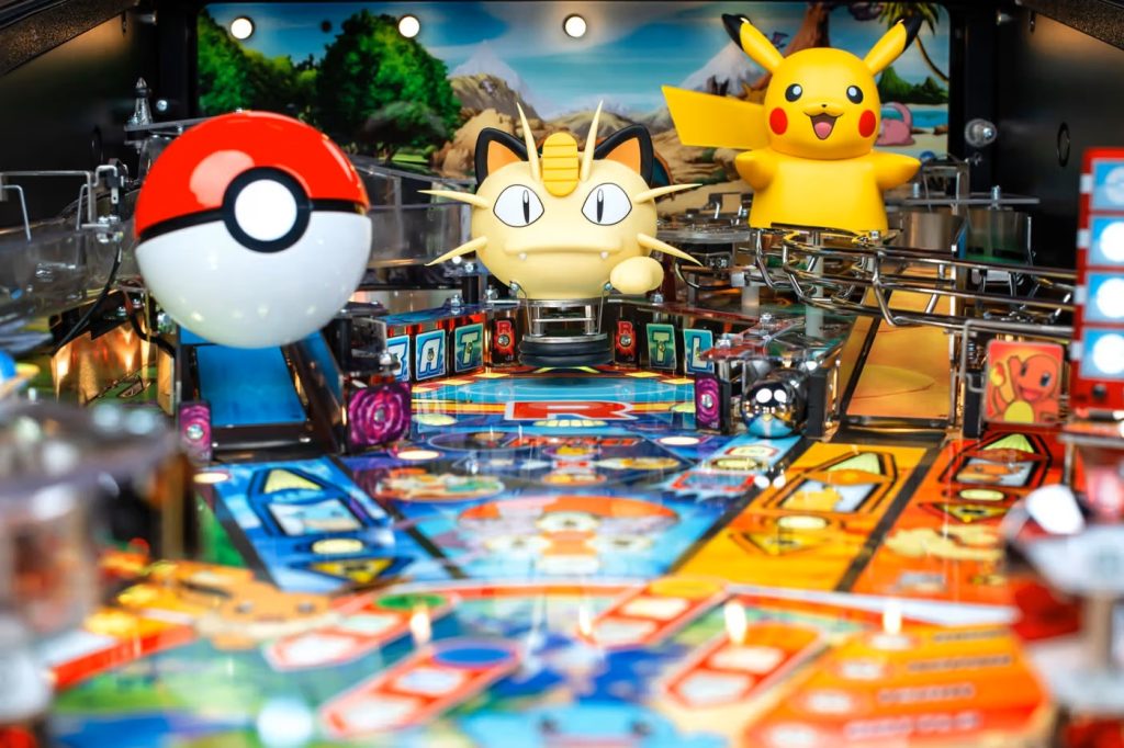 Verdens første Pokémon-pinballmaskine er landet – med animatronisk Pikachu