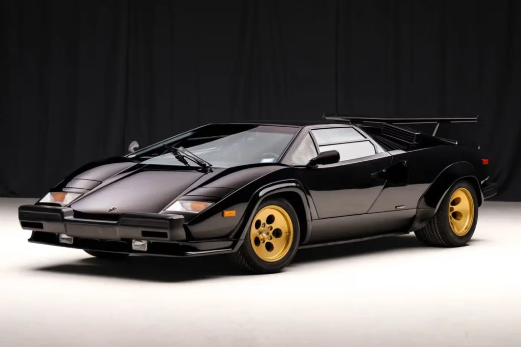 80’er-ikon med næsten fabriksduft: Lamborghini Countach 5000 QV med 3.300 km til salg