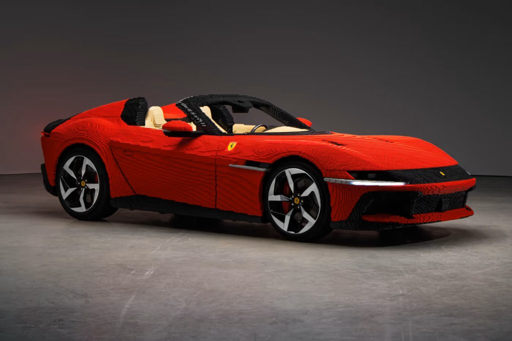 Ferrari i LEGO: 500.000 klodser og en bil du faktisk kan sidde i
