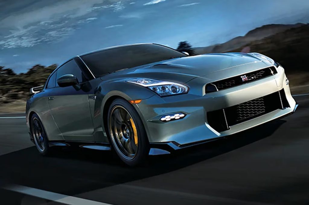 Nissan GT-R R36 bliver hybrid – men holder fast i det vigtigste