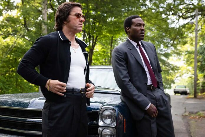 Mark Wahlberg går i krig mod Ku Klux Klan i ny thriller baseret på en vanvittig sand historie
