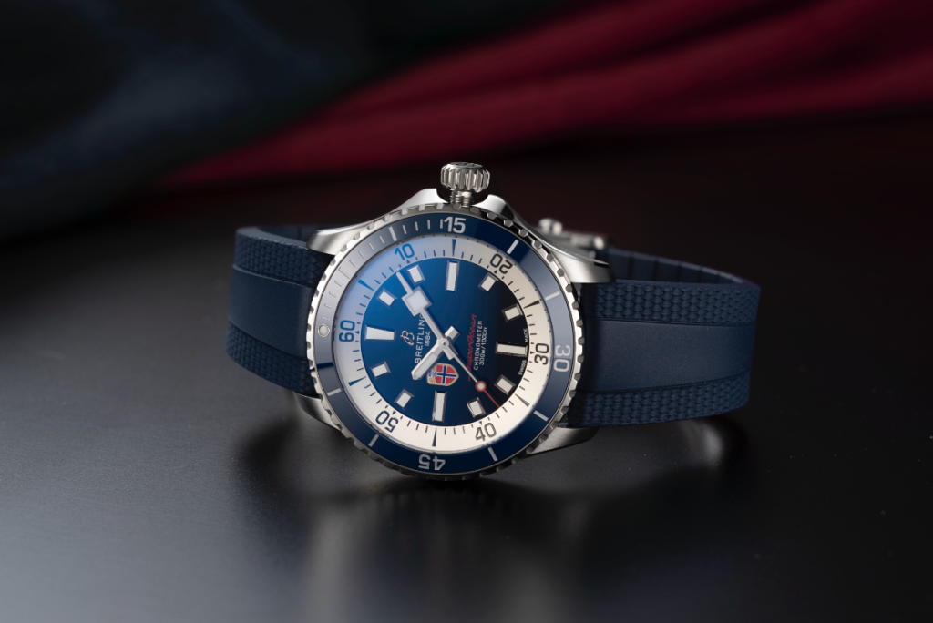 Breitling markerer norsk fodboldpartnerskab med limiteret Superocean-model