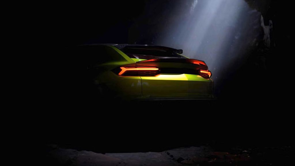 Lamborghini teaser ny Urus-model med fokus på performance