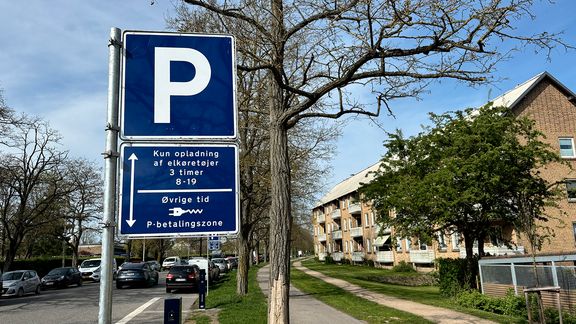 FDM advarer el-bilister: Risiko for p-afgift ved offentlige opladningspladser