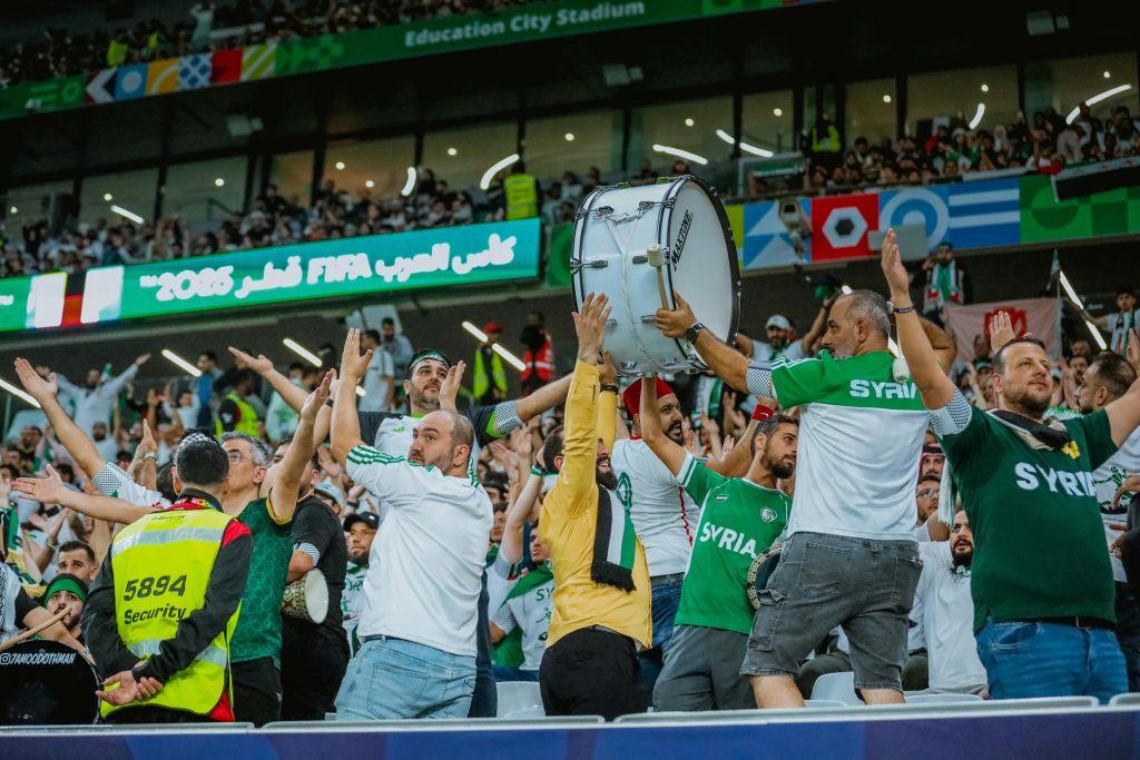 Danmark er ikke med til VM, men danskerne er klar til fodboldfest alligevel