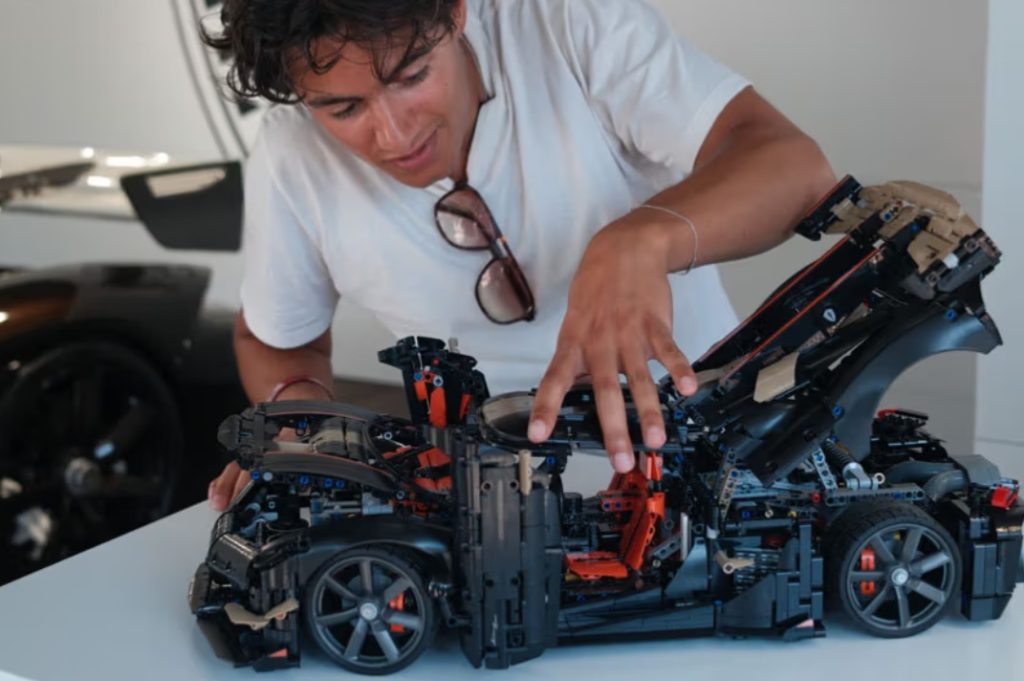 Verdens hurtigste LEGO-bil – LEGO Technic afslører rekordhurtig Koenigsegg bygget af 327.000 klodser
