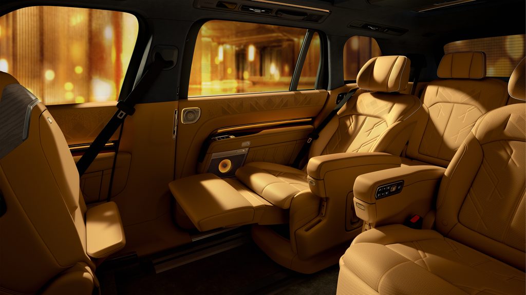 9X interior