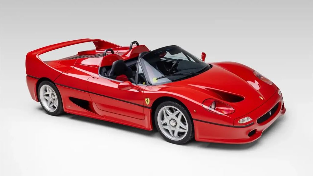 Ferrari F50 har kun kørt 171 kilometer på 29 år – nu kan den blive solgt for over 128 millioner kroner på auktion