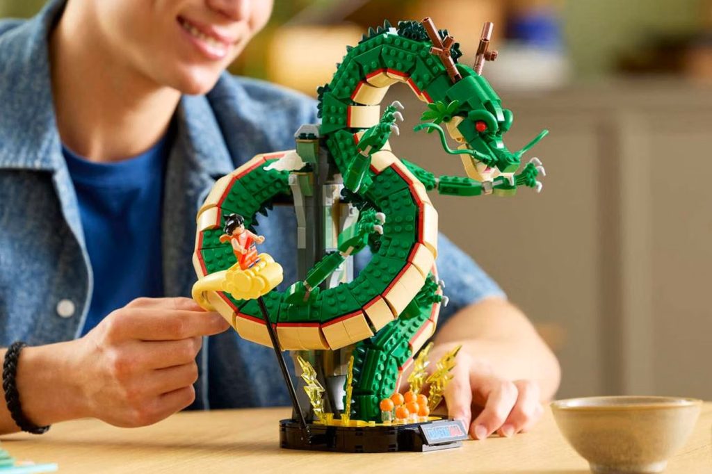 LEGO afslører gigantisk Dragon Ball-sæt med Shenron og Goku